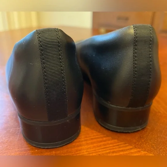 Clarks "Ultimate Comfort" low heeled ballet flats black leather Size 7.5 W - Picture 5 of 8